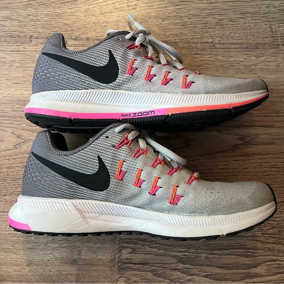 3 pairs of Women’s Nike Shoes - Picture 8 of 16